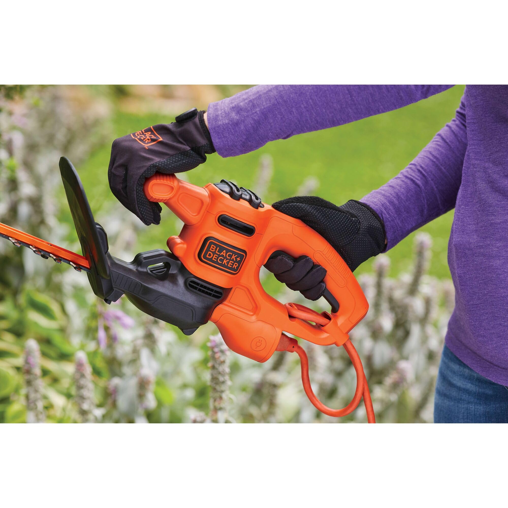 BLACKDECKER 16-Inch 3.0 Amp Corded Electric Hedge Trimmer BEHT100 - $25.50 Retail $34.00