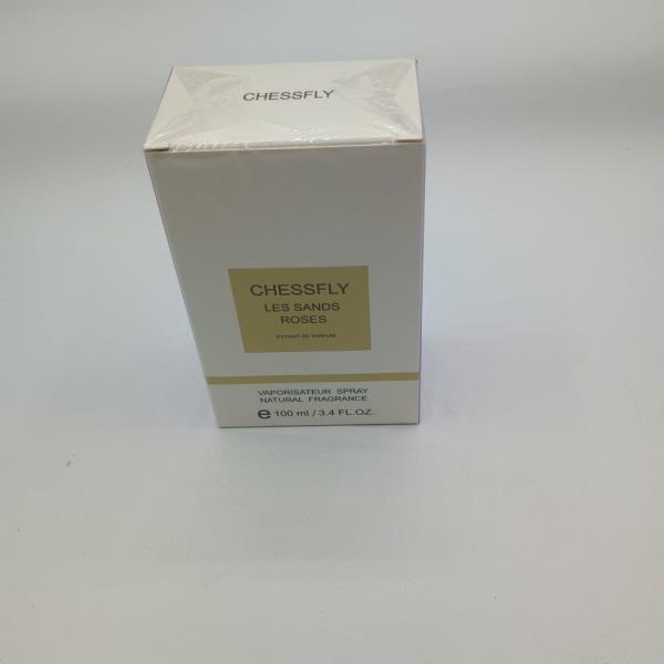 Les Sands Roses Eau de Parfum Natural Fragrance 100ml  3.4 FL.OZ. Retail $45.00