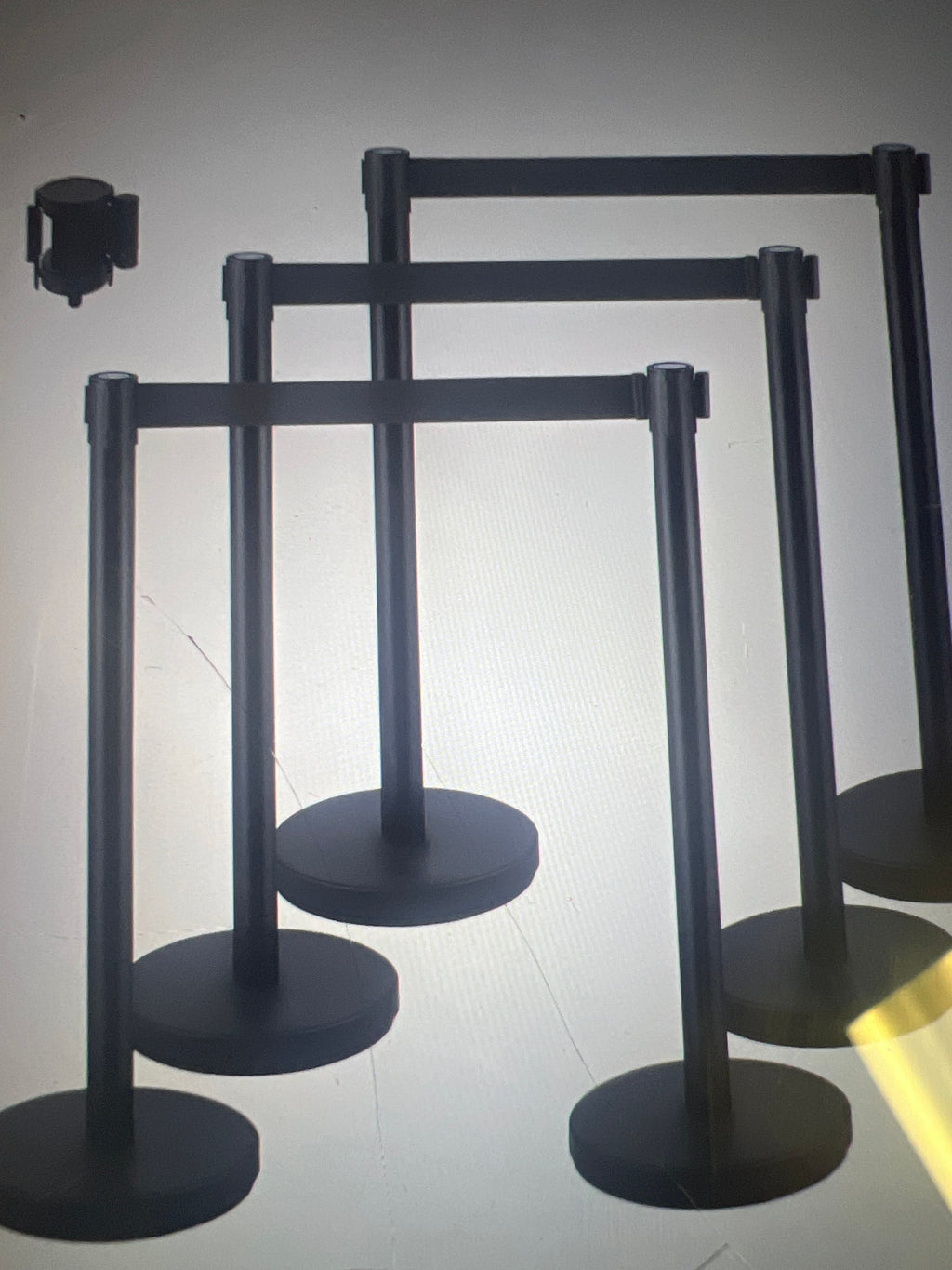 Black Metal Candle Holders Set of 3 Minimalist Design - Image 1