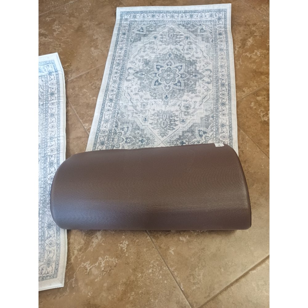 Set of 2 Vintage Style Medallion Runner Rugs Blue and White