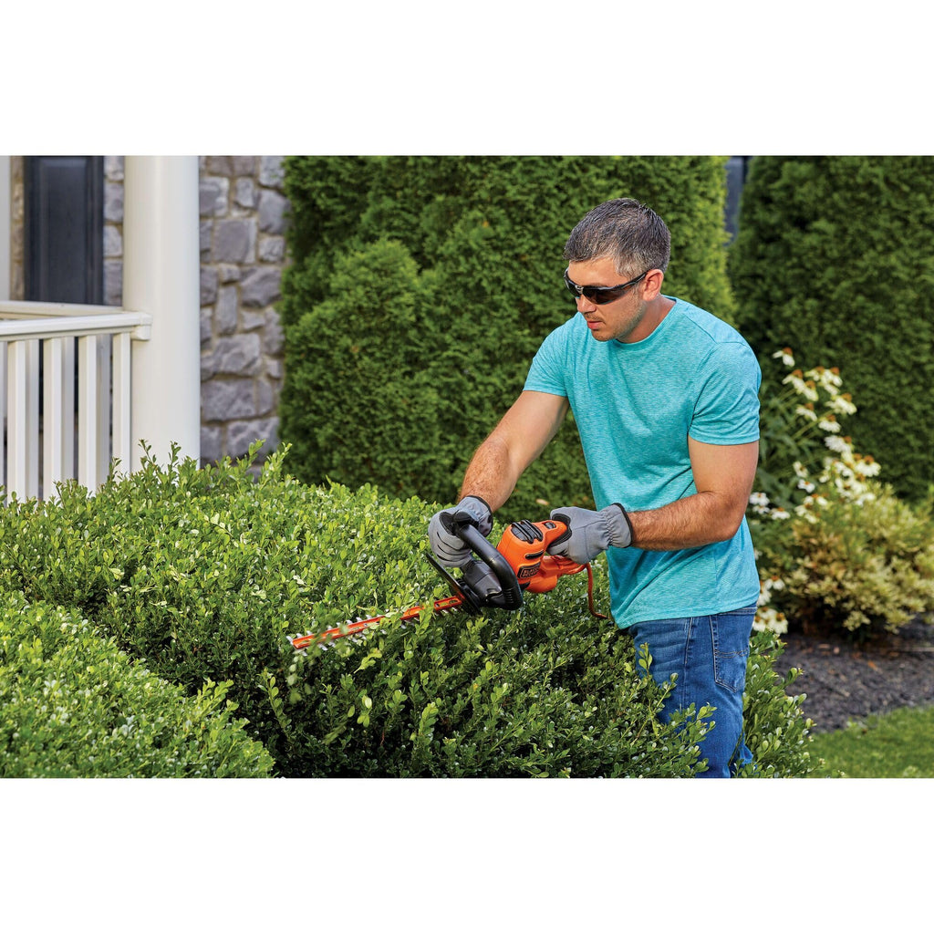 BLACKDECKER 16-Inch 3.0 Amp Corded Electric Hedge Trimmer BEHT100 - $25.50 Retail $34.00
