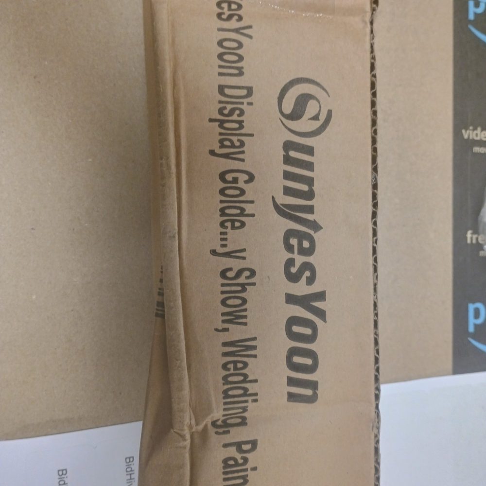 Open-Box New SunyesYoon 63 Collapsible Portable Artist Tripod Easel Stand Retail $18.00