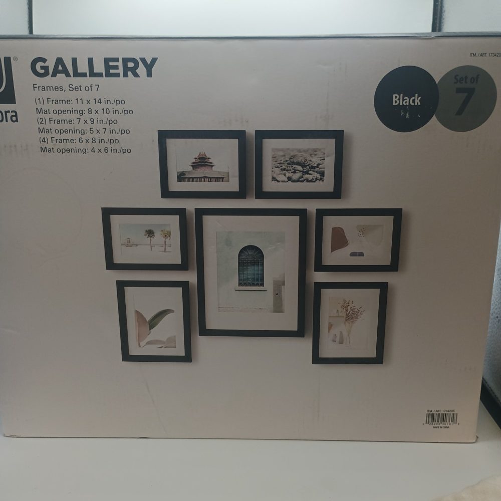 New As-Is Umbra Gallery Frames Black Set of 7 Various Sizes Retail $69.99