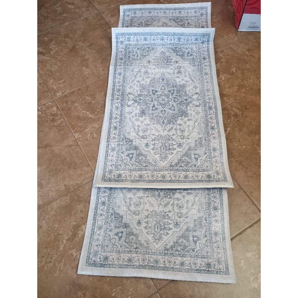 Set of 2 Vintage Style Medallion Runner Rugs Blue and White