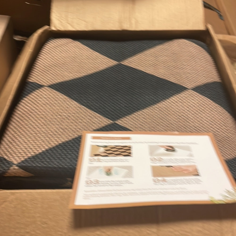 Open-Box New Zeeinx Checkered 5x7 Outdoor Patio Area Rug - Washable Non-Slip Black Retail $40.00