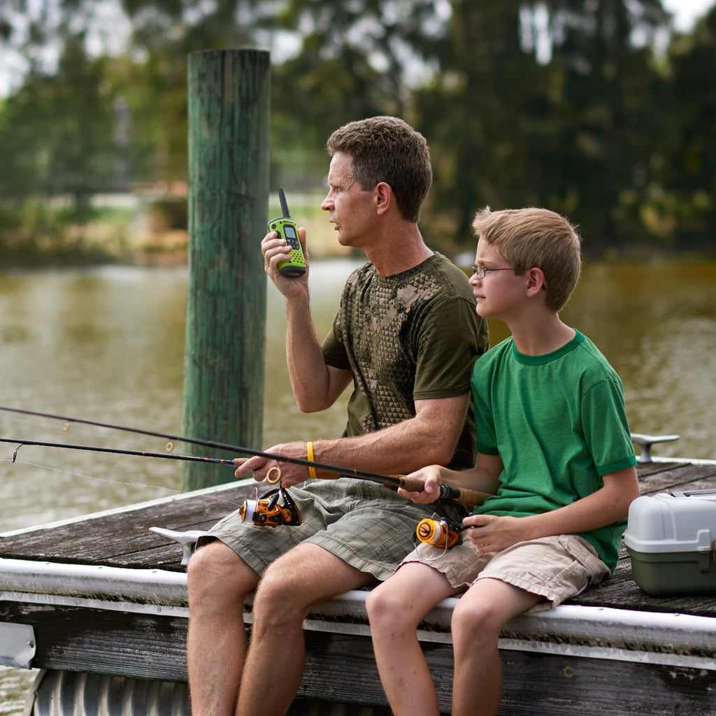 New As-Is Motorola Solutions T600H2O Waterproof 22-Channel Two-Way Radios 2 Pack Retail $84.00