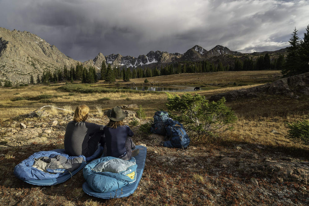 Open-Box New Kelty Cosmic 20 Degree 550 Down Fill Womens 3-Season Sleeping Bag - Deep Lake Teal