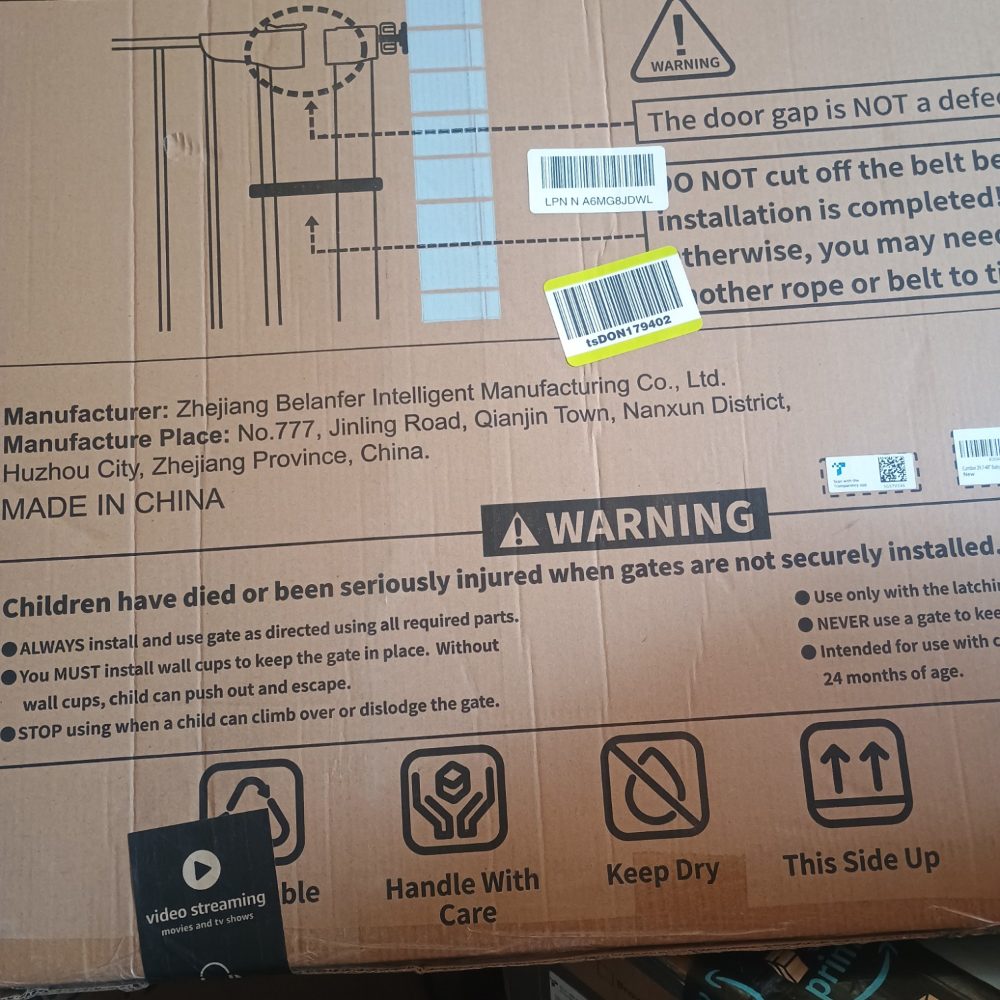 Cumbor Baby Gate 29.7-48 Wide Black Retail $89.00