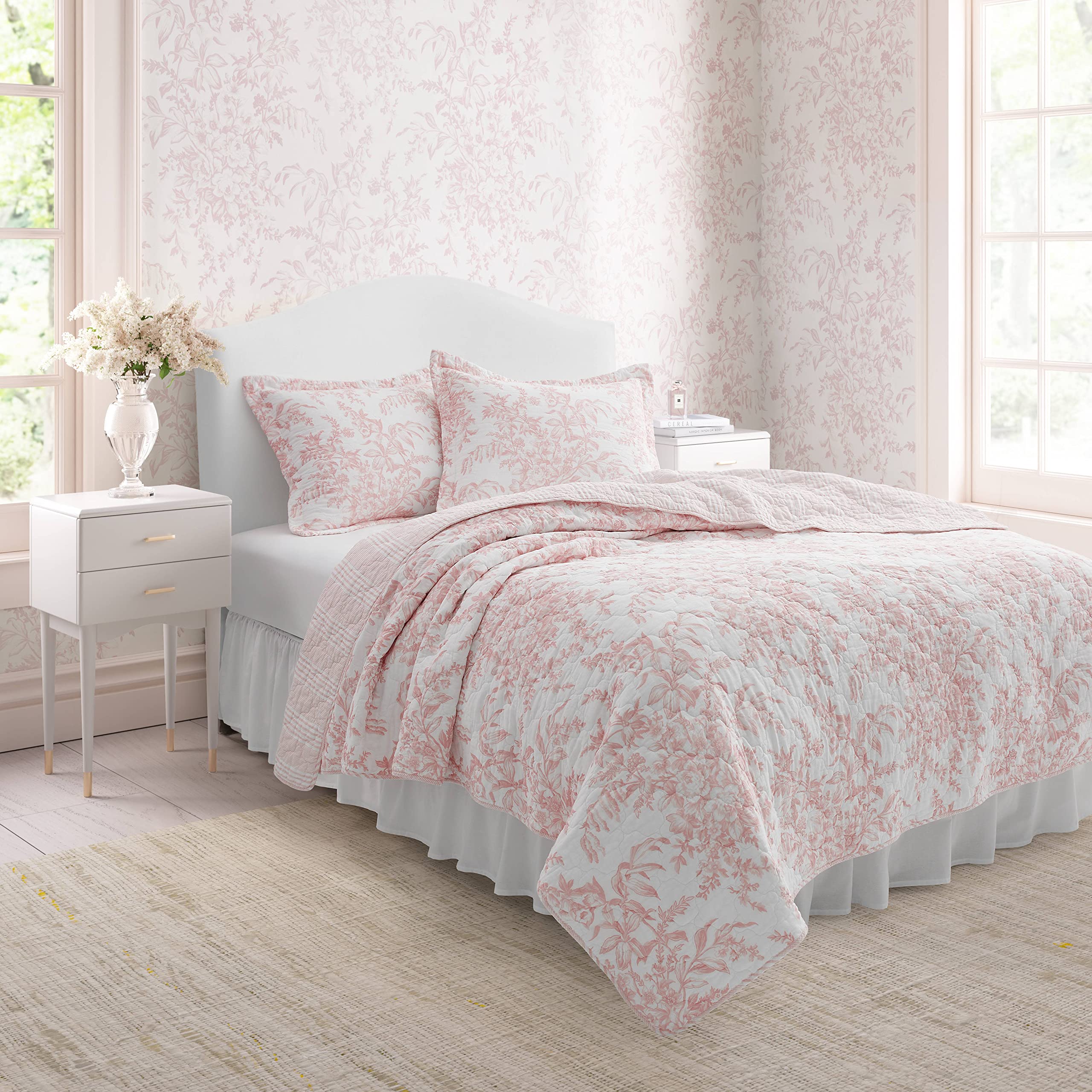 Laura Ashley - Twin Quilt Set, Soft & Reversible Cotton Floral Bedding with a Medium Weight Feel, 2 Piece Bed Set with Matching Pillowcase (Bedford Pink) Retail $79.00