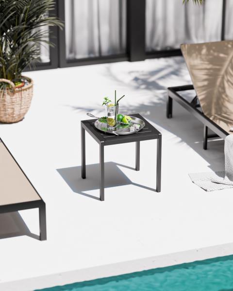 WOAJNQO Outdoor Side Table Retail $69.00
